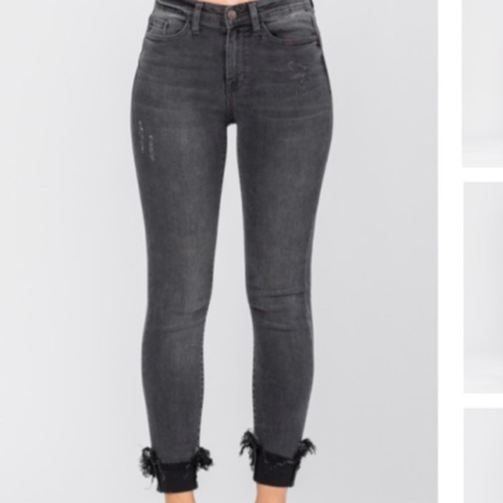 Judy Blue skinny fit shark hem jeans 14w
